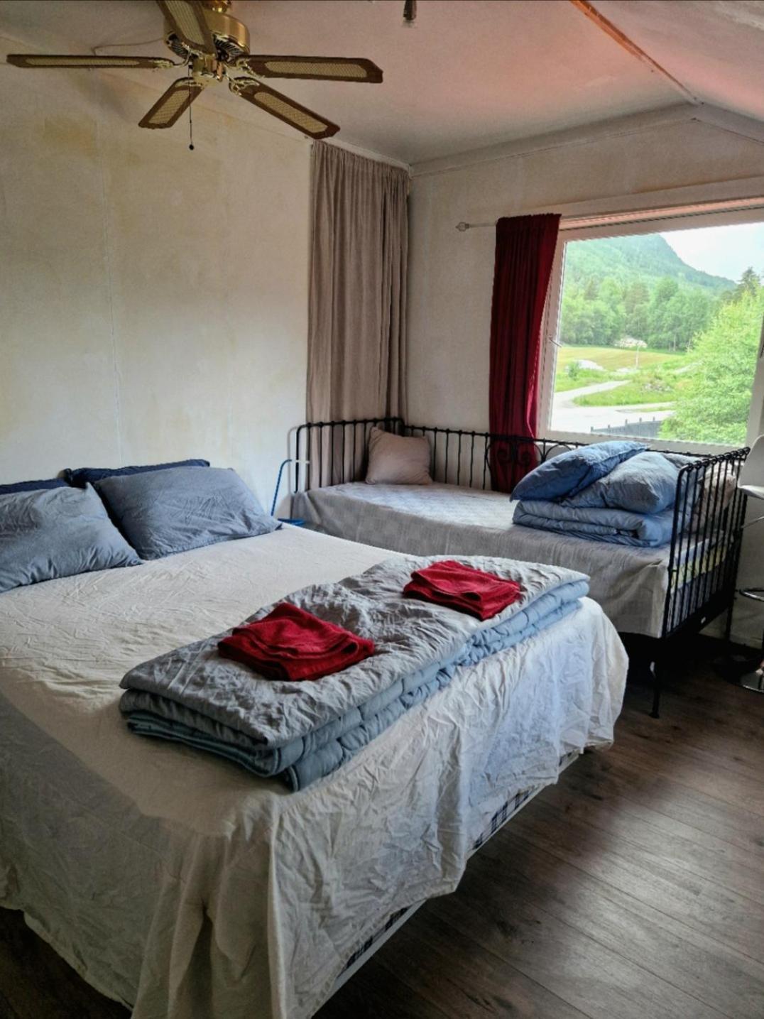 Holiday Rooms Gol Exterior foto